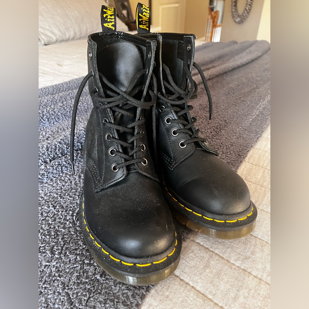 Womens Doc Martin Lace Up Boot